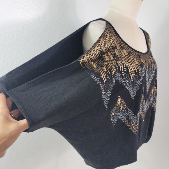 MISS ME INCREDIBLE EMBELLISHED SEQUINS TOP SZ Med. - Picture 3 of 16